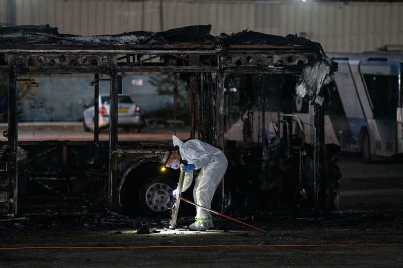 Three empty buses explode near Tel Aviv, no injuries, police report