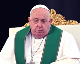 Pope Francis remains in critical condition, suffers ‘prolonged’ asthmatic respiratory crisis: Vatican