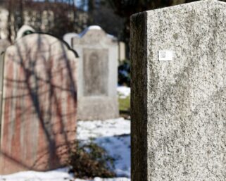 Mysterious QR code stickers appear on more than 1,000 graves in Munich | World News